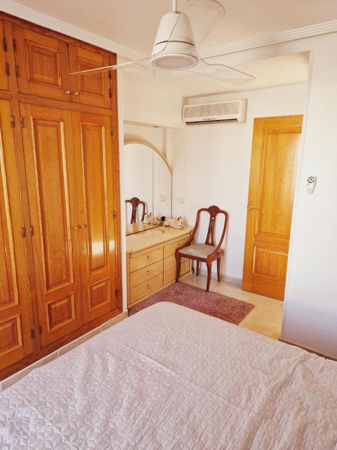 Magnifico Chalet Adosado En Torrevieja, Alicante. Luaran gambar