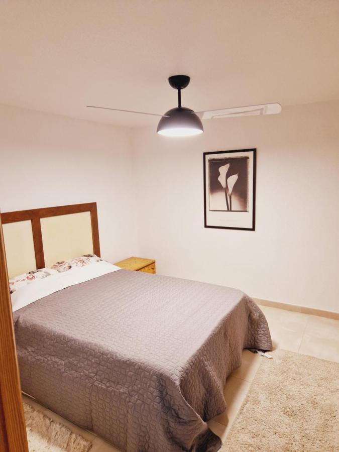 Magnifico Chalet Adosado En Torrevieja, Alicante. Luaran gambar